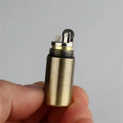 Mini kompakt olja lättare med spänne - keychain