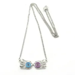 Luna's lucky hands - long necklace