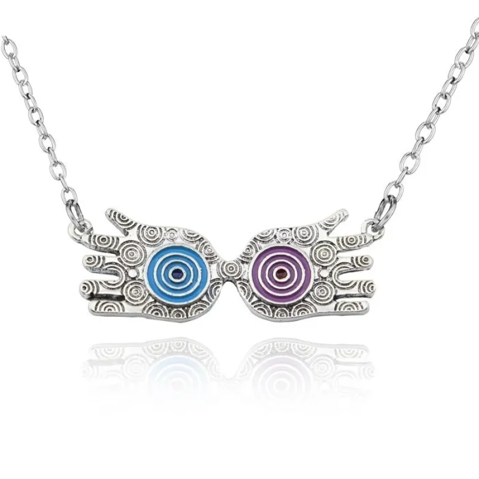 Luna's lucky hands - long necklace