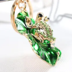 Frog & grönt lotusblad - crystal keychain