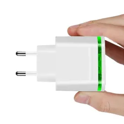 Universal USB laturi - 2 portti / 4 portti - LED-valo - moniportti