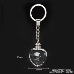 Ruusukukkia kristallisessa sydämessä - LED - keychain