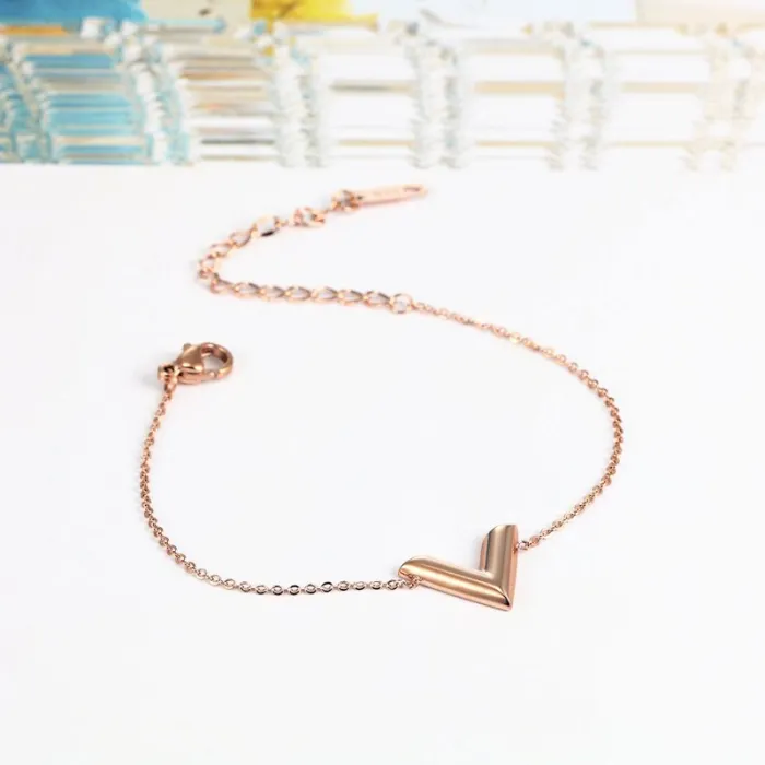 V lettera - bracciale in acciaio inox