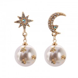 Star Moon Design Earrings - Drop StyleOorbellen