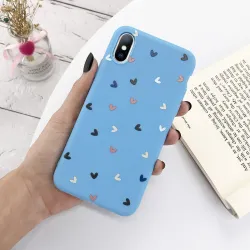 Caso de silicone para iPhone - capa traseira - corações de amor