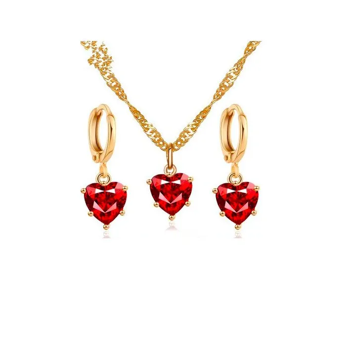 Collana d'oro e orecchini set con cuore rosso