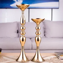 Suportes de vela de ouro - candelabro