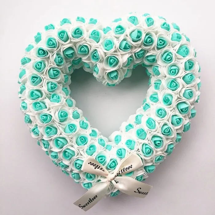Día de San ValentínDecoración en forma de corazón - hecha de rosas de infinito