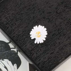 Blixt Daisy - Enamel Pins - Brooches