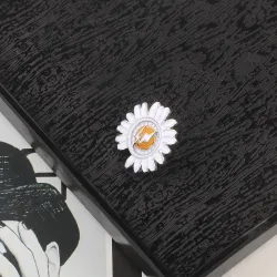 Eclairage Daisy - Email Pins - Broches