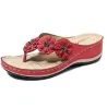 Sandales d'été avec des fleurs décoratives - style ethnique flip flops