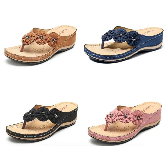 Sandales d'été avec des fleurs décoratives - style ethnique flip flops