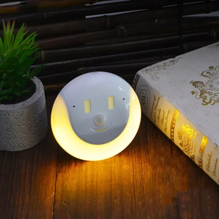 Luces & IluminaciónSensor de movimiento - Luz nocturna - USB - Diseño de sonrisa