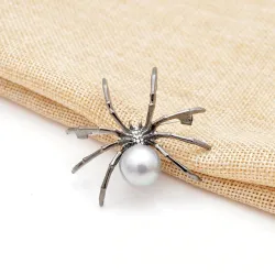 White spider with pearl - elegant brooch