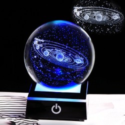 3D-glob med 8 planeter - kristallkula med bas - lasergraverad - LED nattljus - 8cm