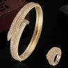Gold-color armband - kärlek bangles