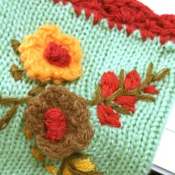 Gants d'hiver tricotés - demi-finger design - avec une broderie fleurie
