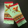 Gestrickte Winterhandschuhe - Halbfinger-Design - mit blumiger Stickerei