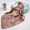 Elegantti neliö huivi leopardilla painettu silkki