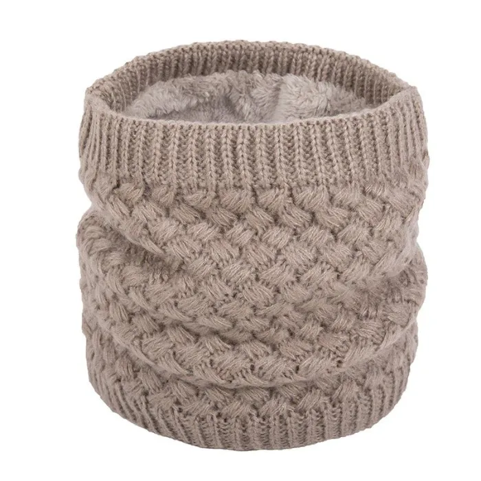 Warm round knitted scarf - unisex
