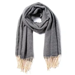 Elegant warm scarf with tassels