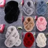 Sciarpa calda fluffy di lusso con pom pom