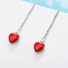 Boucles d'oreilles longues avec coeur rouge