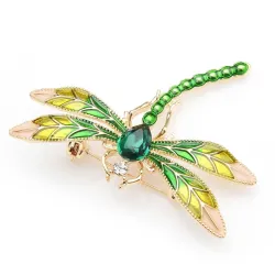 Crystal Dragonfly, tunnetuin esittäjä Brook