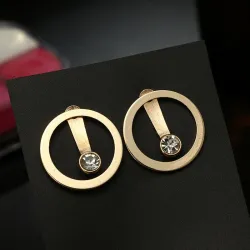 Boucles d'oreilles rondes élégantes avec cristal