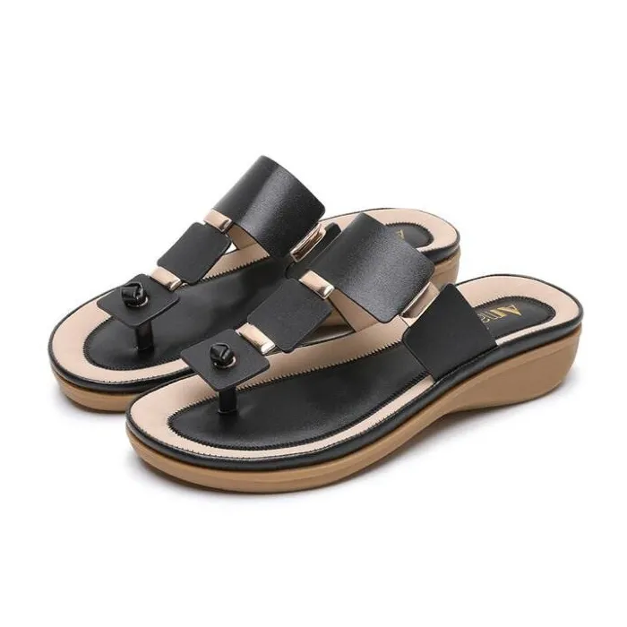 SandaliasSandalias de estilo bohemio - chanclas de playa con decoración de metal