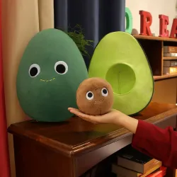 Avocado plys pude - med et lille legetøj indeni