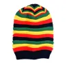 Strikket farverig hue - reggae stil