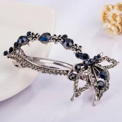Crystal sydämen muotoinen kukka - hiukset