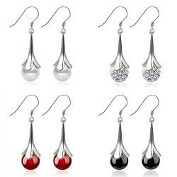 AretesGlamourous earrings for women - with bead decoration