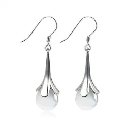 AretesGlamourous earrings for women - with bead decoration