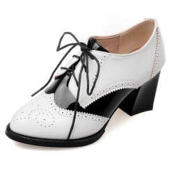 Vintage brogue shoes - pointed toe - lace-up - with thick heels