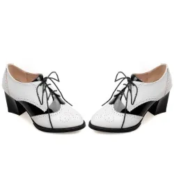 Vintage brogue schoenen - spitse neus - veterschoen - met dikke hakkenLaarzen