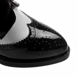Vintage Brogue Schuhe - spitze Zehen - Schnürschuhe - mit dicken Absätzen