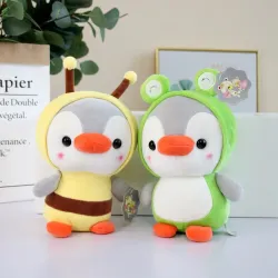 Kleiner Pinguin - verkleidet als Frosch / Einhorn / Biene / Dinosaurier - Plüschtier - 23cm