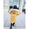 Watowana, bawełniana długa kurtka - z kolorowym futrzanym kapturem - dla dziewczynekClothing