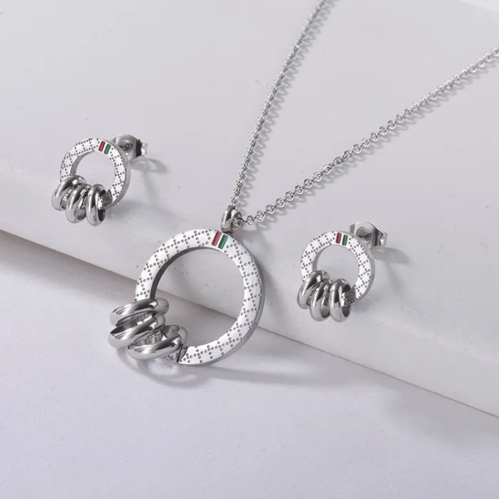Runde Ohrringe & Halskette - mit Mini-Ringdekoration - rote & grüne Emaille - Schmuckset