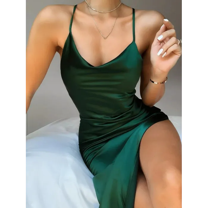 Sexy Seidenkleid - wadenlang - dünne Träger - mit seitlichem Schlitz