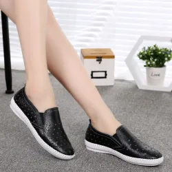 Weiche Mokassins - Slip-On - mit Sternlöchern - Naturleder