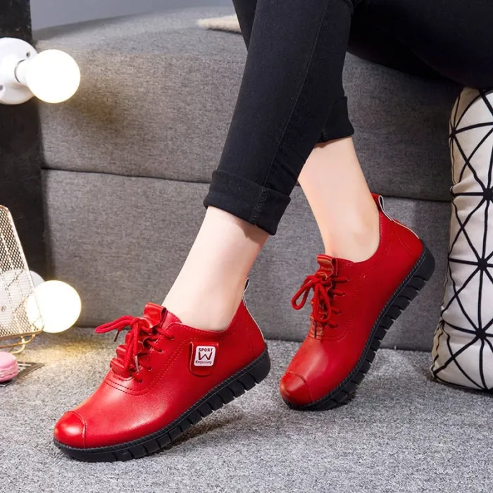 Weiche flache Schuhe - mit Schnürsenkeln - echtes Leder