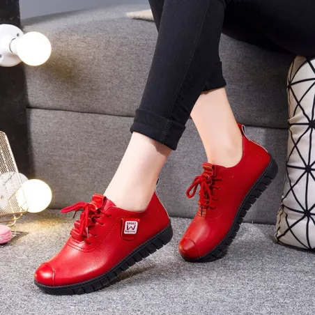 Weiche flache Schuhe - mit Schnürsenkeln - echtes Leder