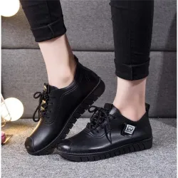 Weiche flache Schuhe - mit Schnürsenkeln - echtes Leder