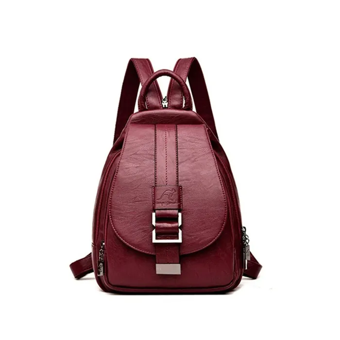 MochilasLeather backpack - with metal lock strap