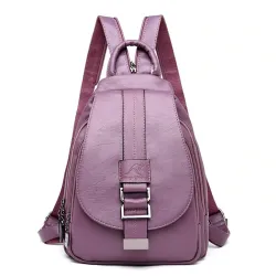 MochilasLeather backpack - with metal lock strap