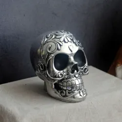 Skull with floral design - silver plated - Halloween decoration