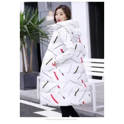 Warme / lange Daunenwinterjacke mit Kapuze und Reißverschluss